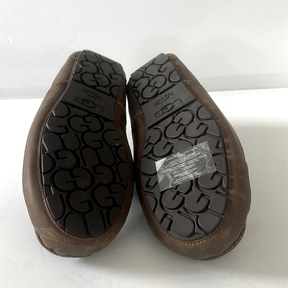 UGG Men's plush ascots  8wide - Picture 11 of 12